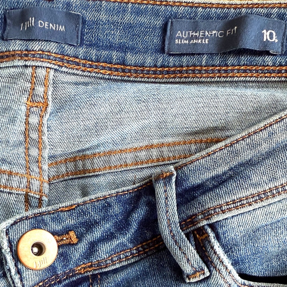 J.Jill DENIM Classic Blue Distressed Authentic Fit Women’s Jeans - #LF0002 - Picture 2 of 4